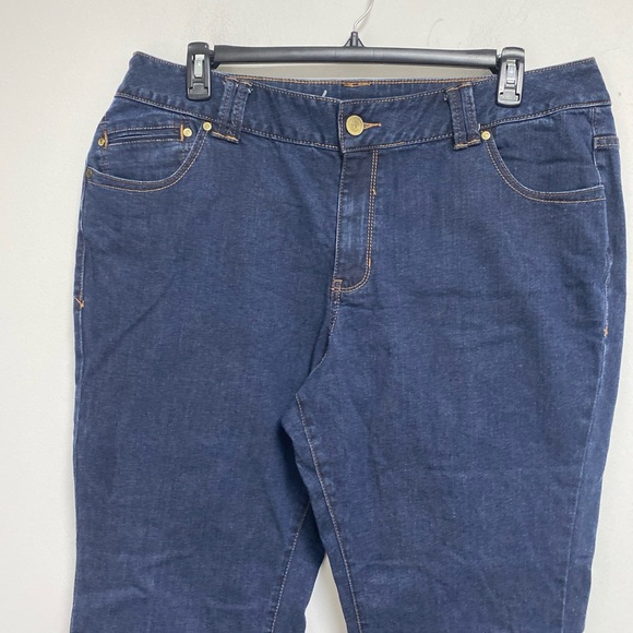 Lane Bryant Genius Fit Jeans Boot leg Size 22 Average - Picture 2 of 7